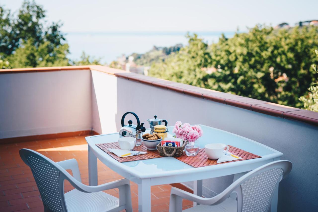 La Torretta Villa Lerici Luaran gambar